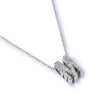 Colgante_letra_m_oro_blanco_diamantes_ Ref J5416CLB_Chocrón Joyeros