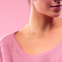 gigiclozeau-collar-classic-oro-amarillo-color-baby-pink-45cm-vista-modelo.html