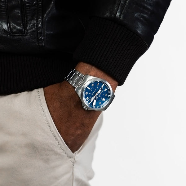 Hamilton_Khaki_aviation_pilot_day_date_auto_esfera_azul_42mm_modelo_h64635140_chocron