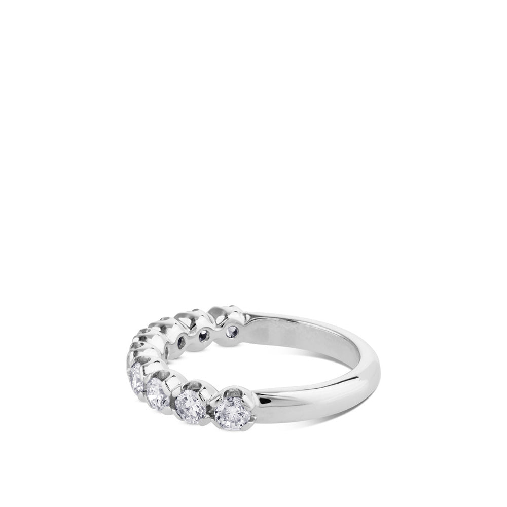 Anillo Media alianza de oro blanco con 9 diamantes en garra de 0,88 quilates