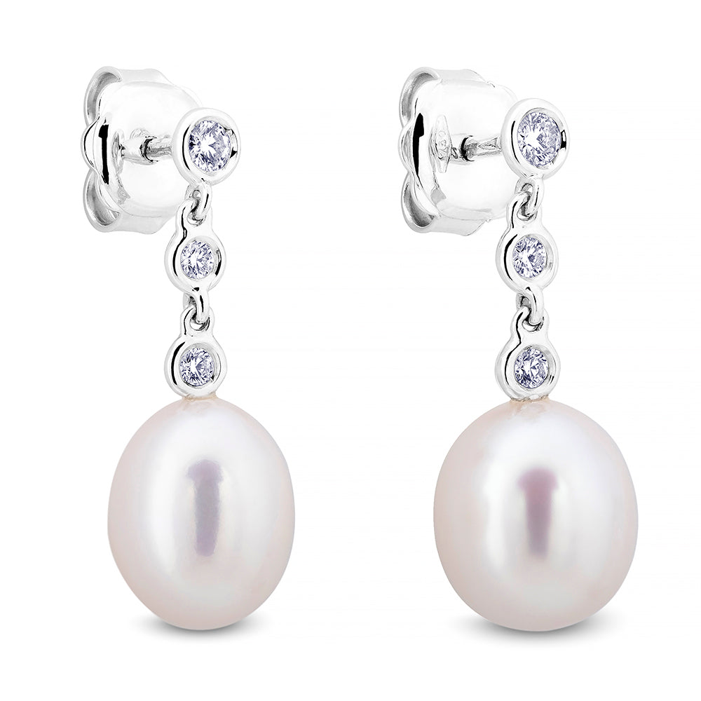 Pendientes-largos-oro-blanco-diamantes-chaton-perlas - Ref J4840PB
