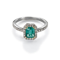 Sortija "Royal Trilogy" de oro blanco con esmeralda y diamantes