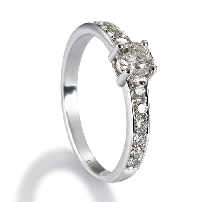 Sortija-anillo-compromiso-norah-oro-blanco-diamantes_ Ref J5001SB_Chocrón Joyeros