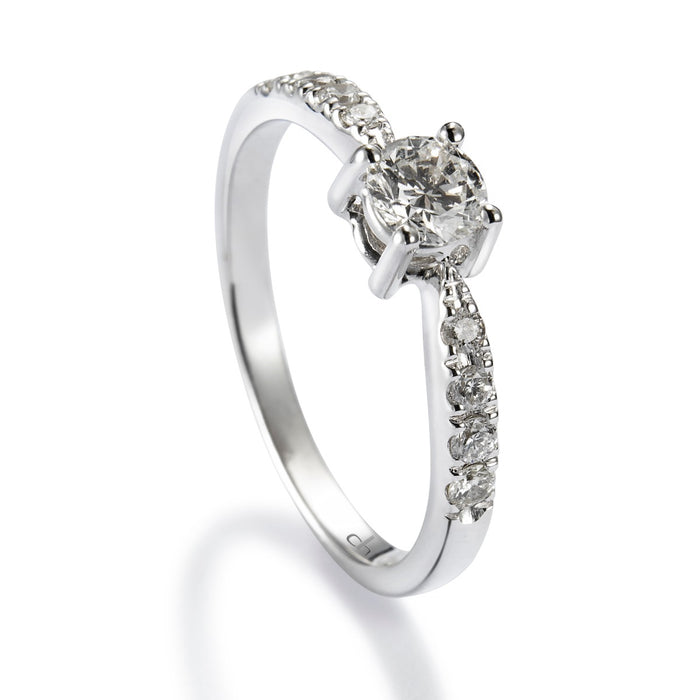 Sortija-anillo-compromiso-maria-isabella-oro-blanco-diamantes_ Ref J5986SB_Chocrón Joyeros
