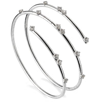 pulsera_muelle_3_vueltas_oro_blanco_diamantes_forma_rombo_vista_vertical_j5752plb