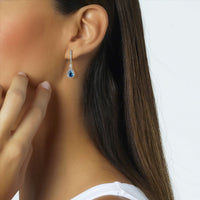 Pendientes_oro_blanco_topacio_london_pera_diamantes_ Ref J5774PB_Chocrón Joyeros