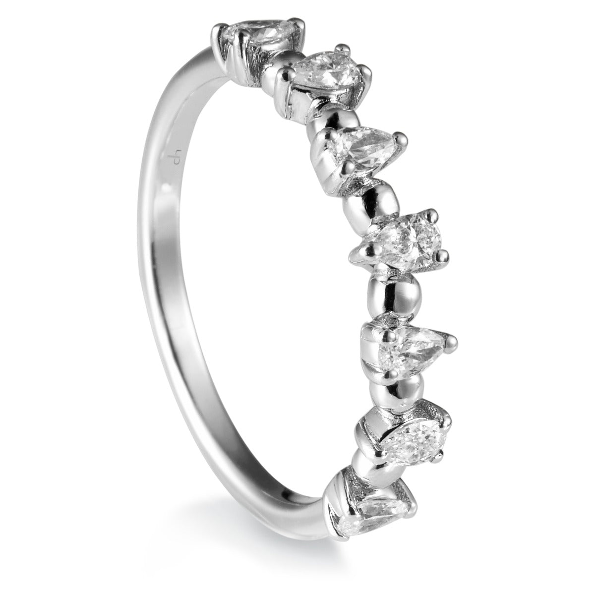 Sortija_media_alianza_oro_blanco_diamantes_talla_pera_vista_lateral_Ref_J5667SB_Chocron_Joyeros