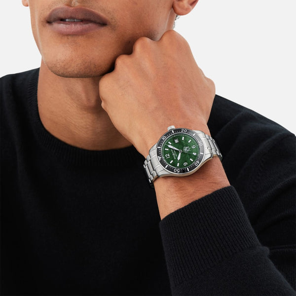 montblanc_Iced_Sea_Automatic_Date_esfera_verde_vista_modelo_130810