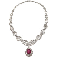 Collar "Colección Privada" de oro blanco con diamantes y rubí
