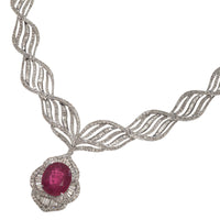 Collar "Colección Privada" de oro blanco con diamantes y rubí