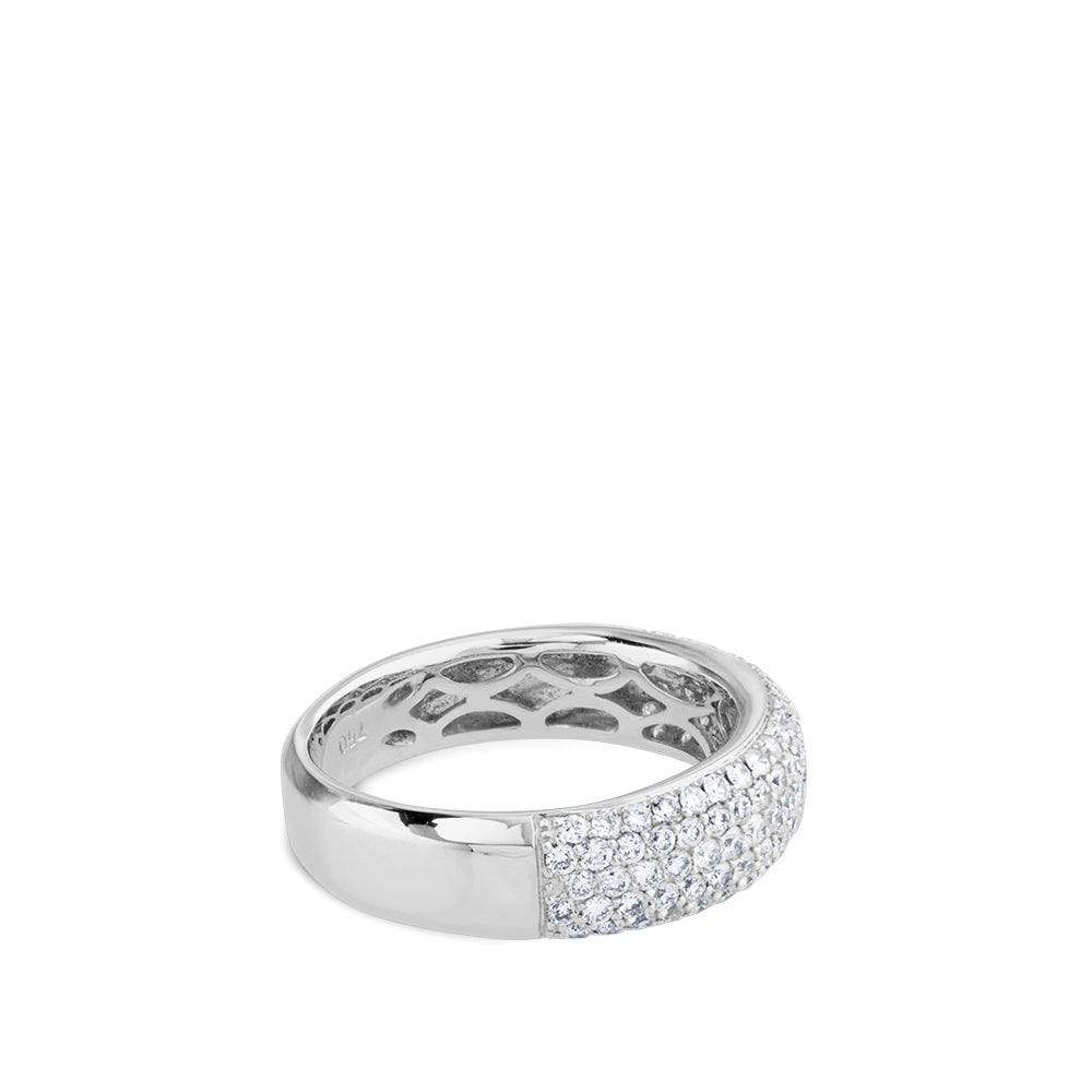 Sortija media caña ancha de oro blanco con pavé de diamantes de 0,89 quilates