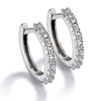 Pendientes de aro pequeños de oro blanco con diamantes en garra 0.25 quilates