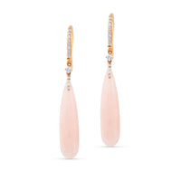 Pendientes largos de oro rosa con diamantes y ópalo rosa en perilla