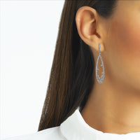 Pendientes_largos_oro_blanco_diamantes_vista_modelo_Ref_J5666PB