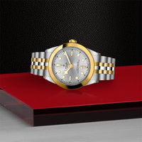 reloj_Tudor_Black_Bay_39mm_S&G_esfera_plata_vista_reloj_tumbado_79663-0002_Chocron_joyeros_distribuidor_oficial