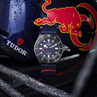 Tudor_Pelagos_FXD_Edición_Alinghi_Red_Bull_Racing_vista_logo_redbull_M25707KN-0001_chocron