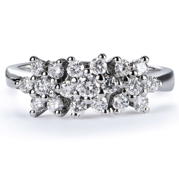 Sortija_oro_blanco_rosetas_diamantes_garra_ Ref J5200SB_Chocrón Joyeros