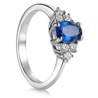 Sortija_royal_trilogy_oro_blanco_zafiro_diamantes- Ref J5646SB_Chocron_Joyeros