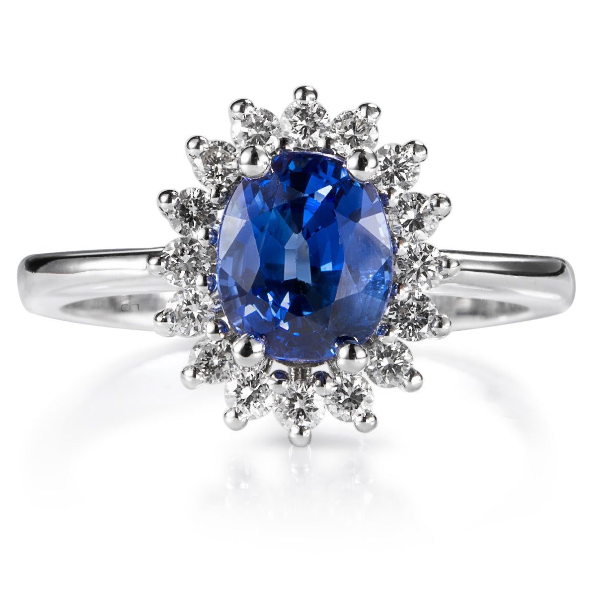 Sortija_royal_trilogy_oro_blanco_zafiro_orla_diamantes- Ref J5651SB_Chocron_Joyeros