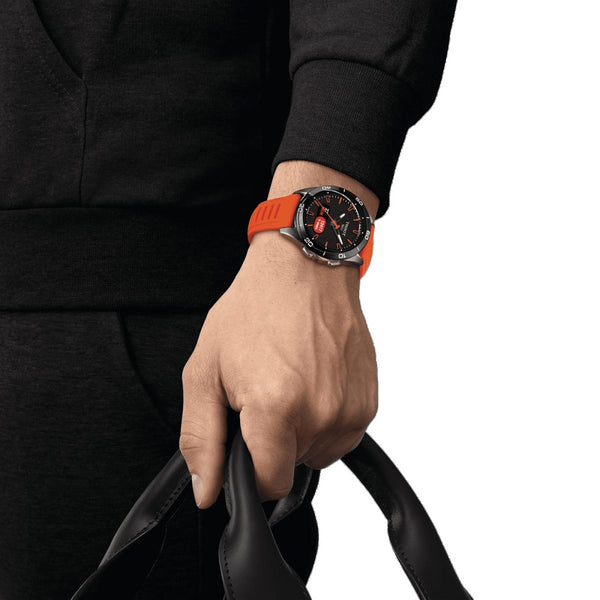 Tissot-T-touch-connect-sport-correa_naranja_vista_modelo_T1534204705102
