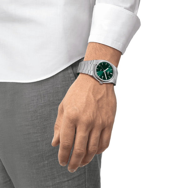 Tissot_PRX_verde_40mm_vista_modelo_T1374101109100
