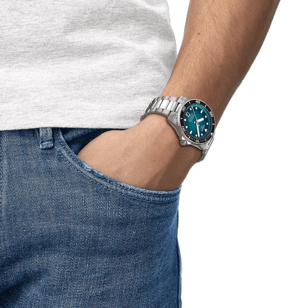 tissot_seastar_1000_powermatic80_esfera_turquesa_40mm_vista_modelo-T1208071109100