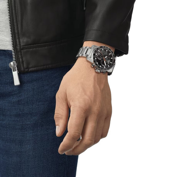 Tissot_Supersport_Chrono_negro_45mm_vista_modelo_T1256171105100