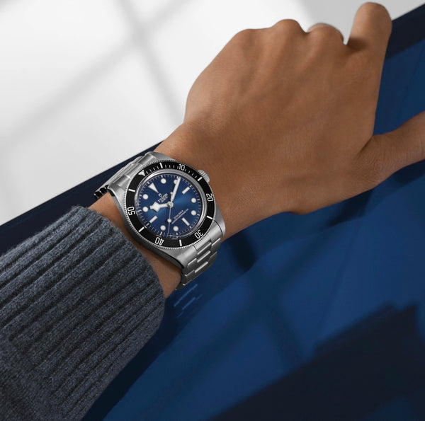 tudor-black-bay-68-azul-m7943a1a0nu-0001-modelo