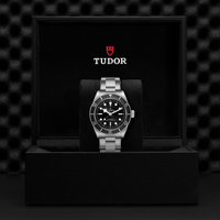 Tudor_Black_Bay_bisel_negro_41mm_COSC_vista_caja_tudor