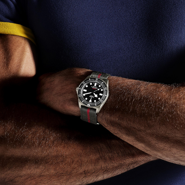 tudor_pelagos_FXD_negro_correa_tejido_vista_modelo_m25717n-0001