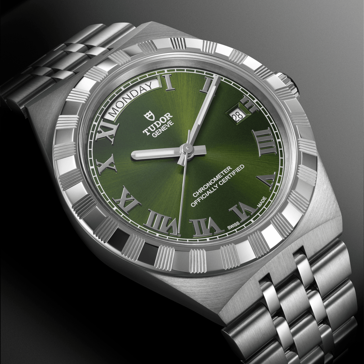 tudor_royal_esfera_verde_40mm_2840D1A0-0003_072_vista_desde_arriba