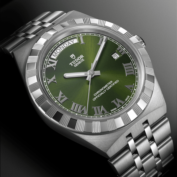 tudor_royal_esfera_verde_40mm_2840D1A0-0003_072_vista_desde_arriba