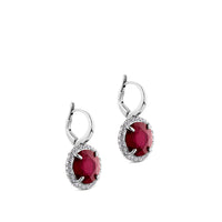 Pendientes "Royal Trilogy" de oro blanco redondos con rubíes y orla de pavé de diamantes