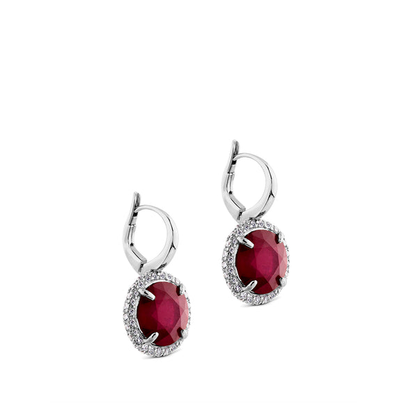 Pendientes "Royal Trilogy" de oro blanco redondos con rubíes y orla de pavé de diamantes