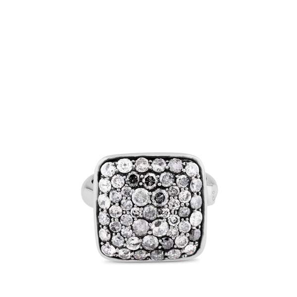 Sortija de oro blanco cuadrada con diamantes ice en degradé