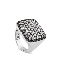 Sortija de oro blanco cuadrada con diamantes ice y negros