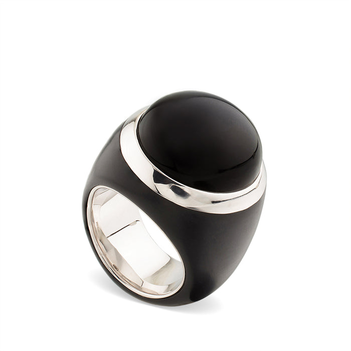 Sortija de madera negra y oro blanco con piedra de luna gris
