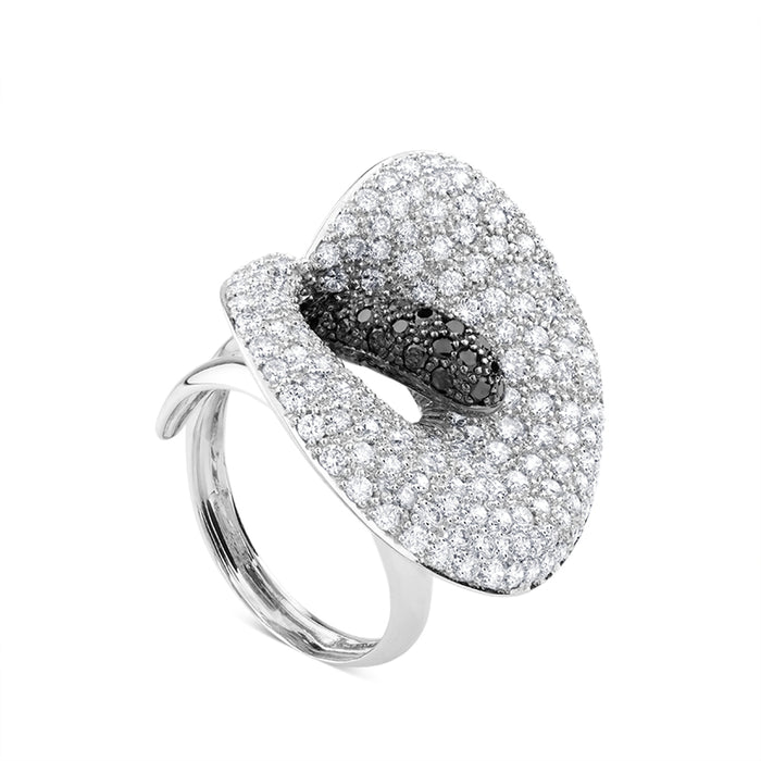 sortija cala en oro blanco con diamantes blancos y negros_J4044SB_Chocrón Joyeros