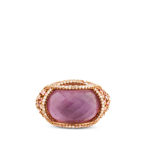 Sortija de oro rosa con doblete de amatista y nacar y pavés laterales de diamantes y zafiros violetas