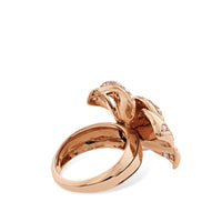 Sortija de oro rosa con flor de pétalos movibles con diamantes
