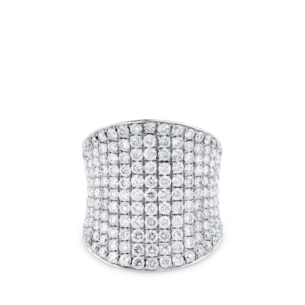 Sortija super ancha de oro blanco con pavé de diamantes