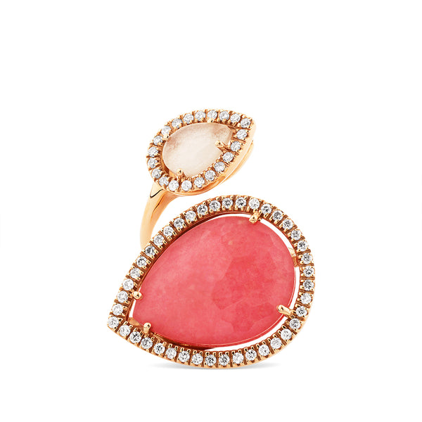 Sortija "tu y yo" de oro rosa con rodonita y nacar en talla pera y orla de diamantes