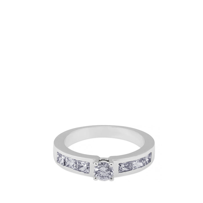 Solitario "Sofía" de oro blanco con diamante central talla brillante
