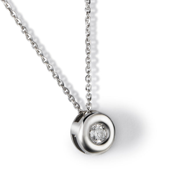 Colgante  con diamante en chatón 0.21 quilates