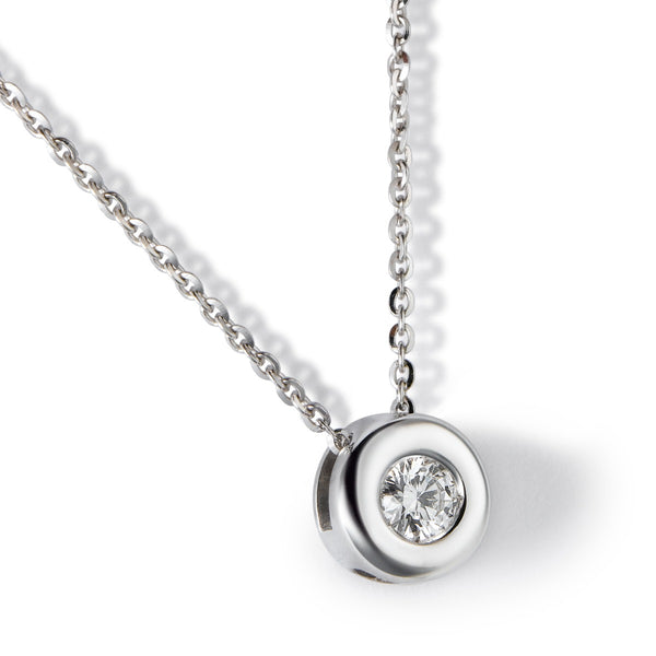 Colgante de oro blanco con diamante en chatón 0.21 quilates