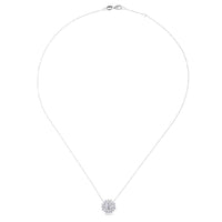 Colgante de oro blanco con flor de diamantes