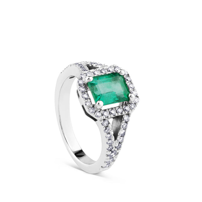sortija oro blanco con esmeralda central y orla de diamantes_J4388SB_Chocron Joyeros
