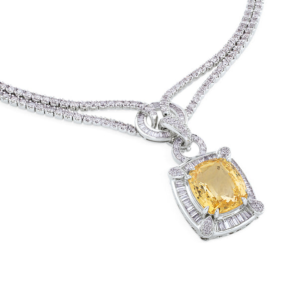 Collar "Colección Privada" de oro blanco con diamantes y zafiro amarillo natural