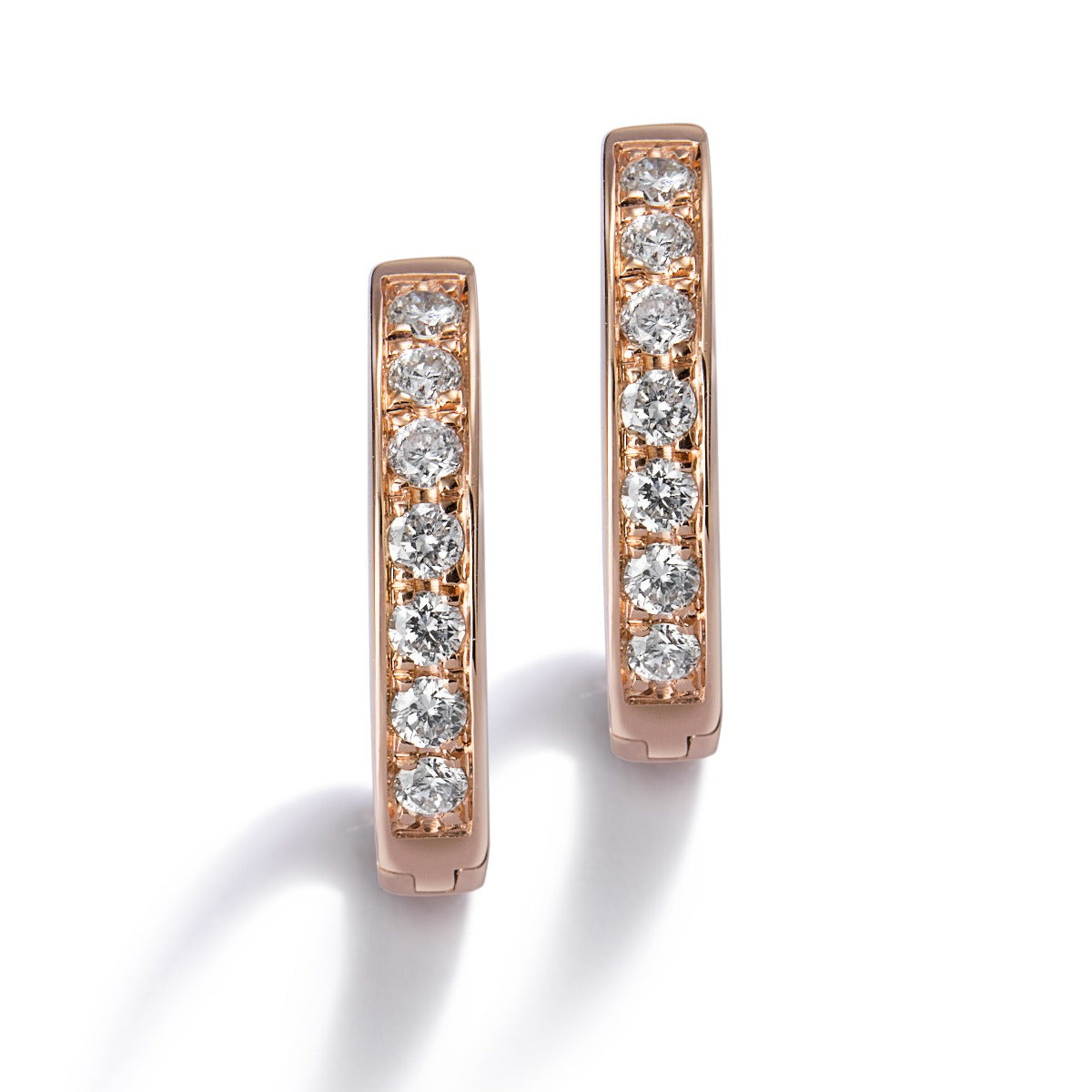Pendientes-aros-pequeños-oro-rosa-diamantes-carril - Ref J5052PB_Chocrón Joyeros