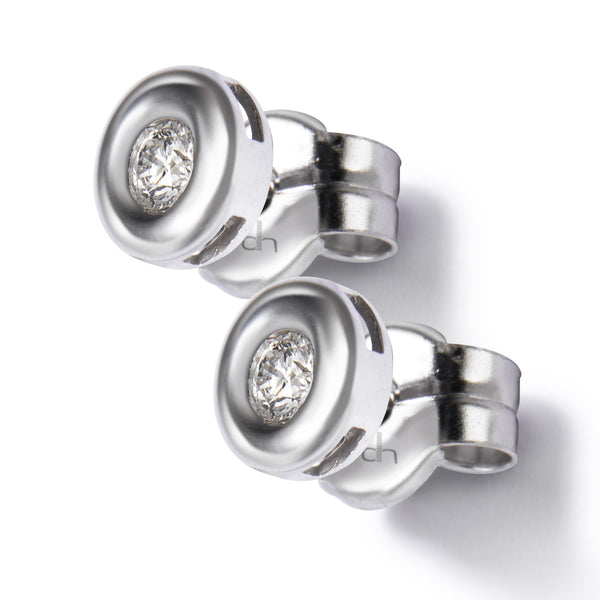 Pendientes de oro blanco con diamantes en chatón 0.16 quilates